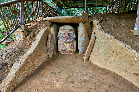 El Purutal, painted stone carved figures