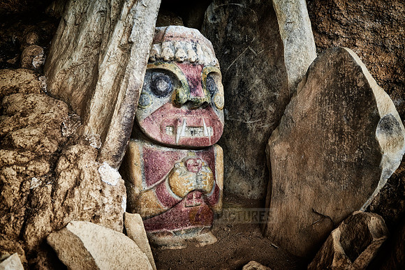 El Purutal, painted stone carved figures