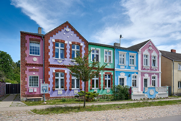 colorful terraced houses in Himmelpfort