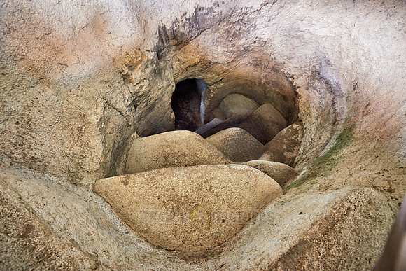 steps into Hypogeum