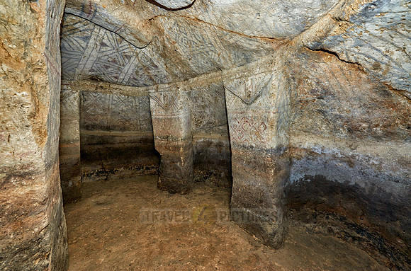 tombs of Alto del Duende