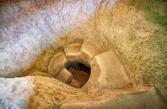 steps into Hypogeum