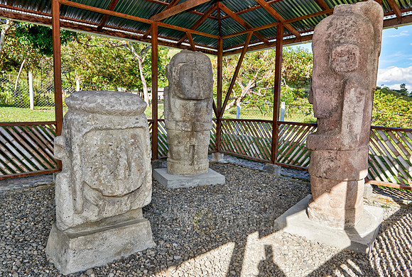 sculptures of El Tablon in Tierradentro