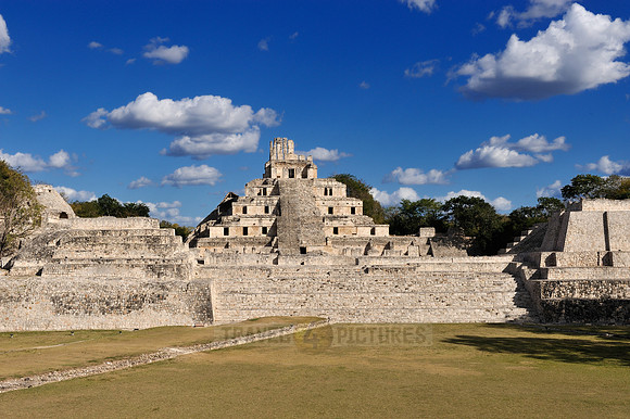pyramids of Mayasite Edzna