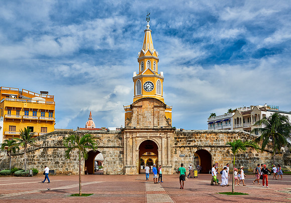 Torre del Reloj and Plaza de la Paz