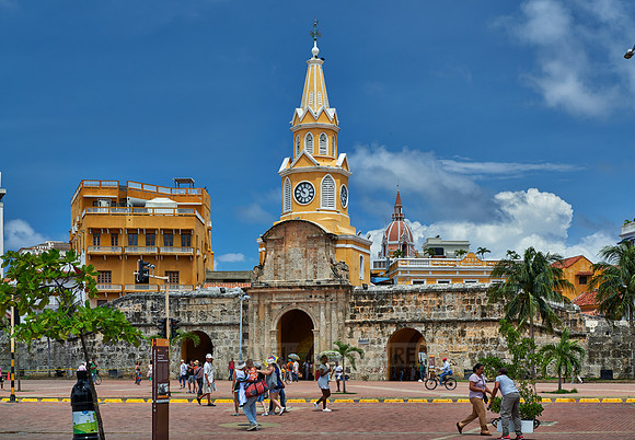 Torre del Reloj and Plaza de la Paz