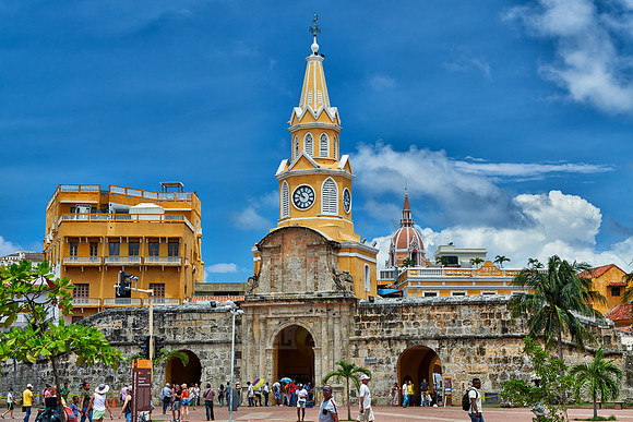 Torre del Reloj and Plaza de la Paz