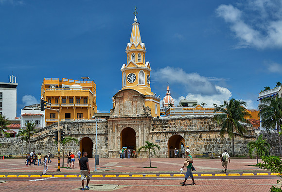 Torre del Reloj and Plaza de la Paz