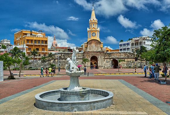 Torre del Reloj and Plaza de la Paz