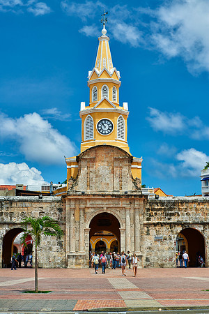 Torre del Reloj and Plaza de la Paz