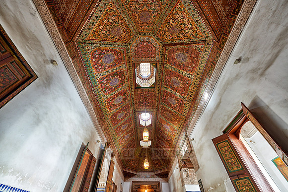 strong decorated ceiling in Bahia Palace