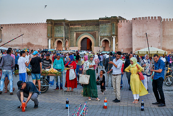 people on Lahdim Square with Bab Mansour