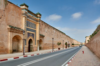 outside wall and gate of kings palace