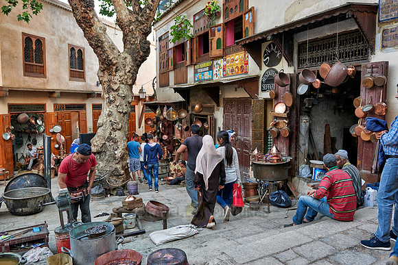 Metal craftsmen at Place Seffarine