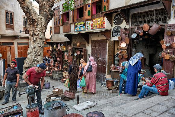 Metal craftsmen at Place Seffarine