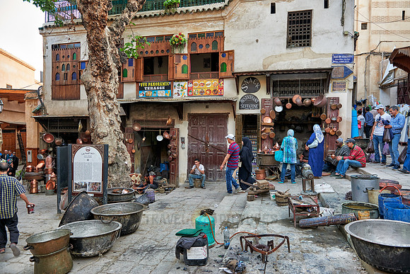 Metal craftsmen at Place Seffarine