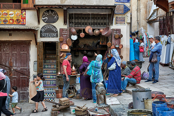 Metal craftsmen at Place Seffarine