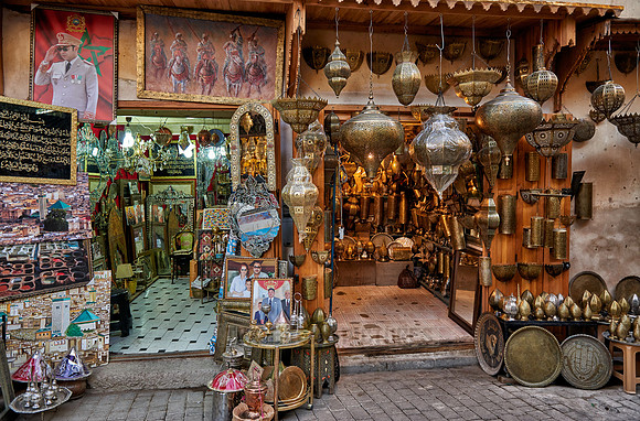 Metal craftsmen at Place Seffarine
