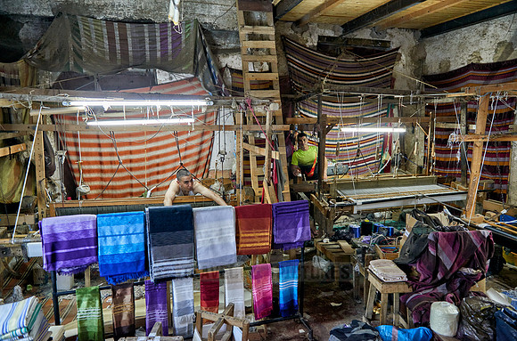 shop with looms in medina of Fez