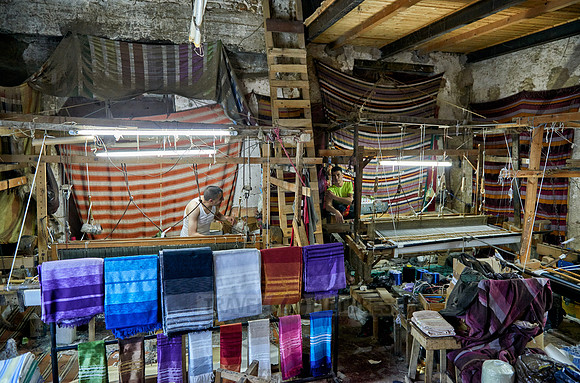 shop with looms in medina of Fez