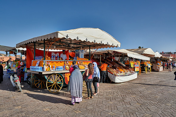 juice stalls on Jemaa el-Fnaa