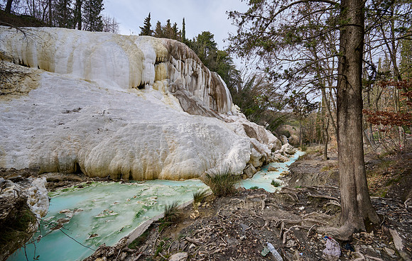 The White Whale, Bagni San Filippo