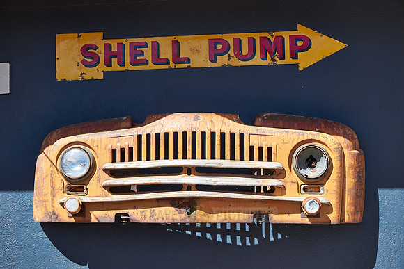 rusty classic car as decoration in Canyon Road House