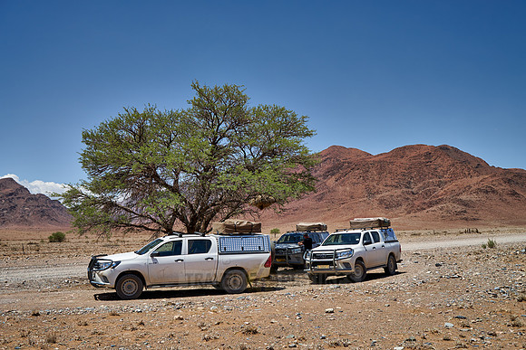 tourist self drive cars in Namib Naukluft Park