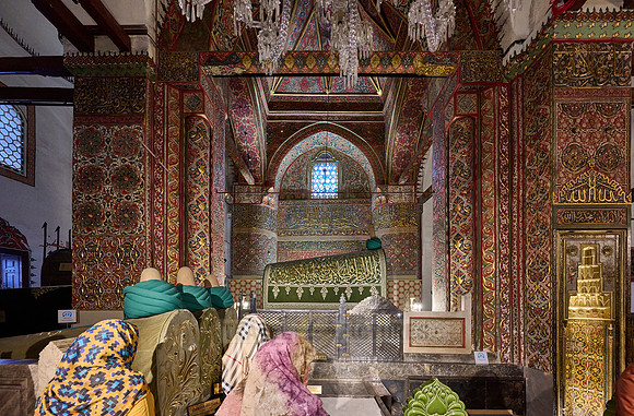 Innenaufnahme des Mausoleum und Museum des Mevlana Rumi. |inside shot of Mausoleum and museum of Mevlana Rumi|