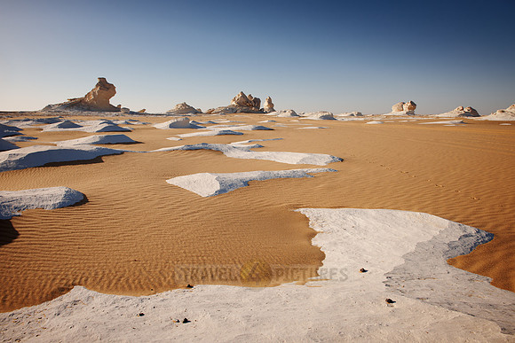 white desert near Oasis Farafra