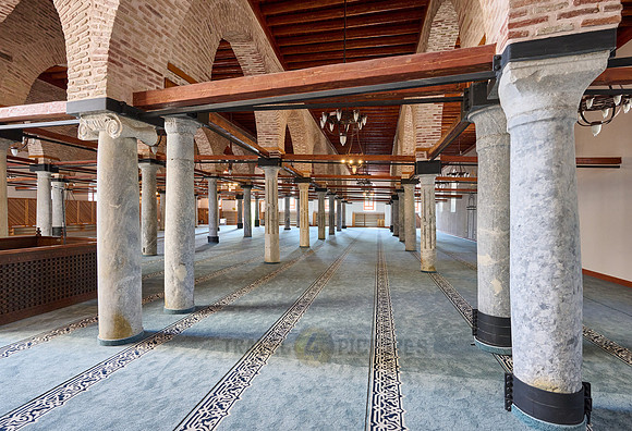 interior view of Alauddin Qayqubad Mosque, Konya