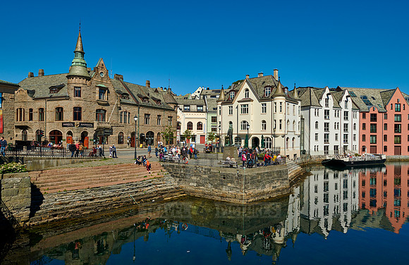 Jugendstil Senteret and old harbor buildings