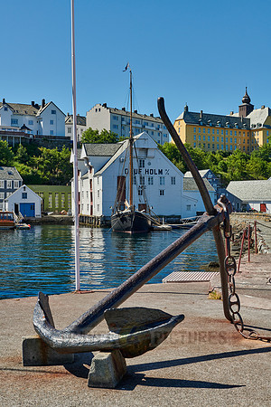anchor  at entrance of old harbor