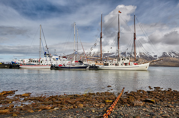 vessels in Longyearbyen harbour
