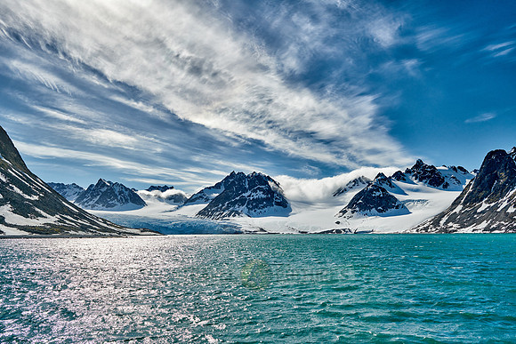 landscape of Magdalenefjorden