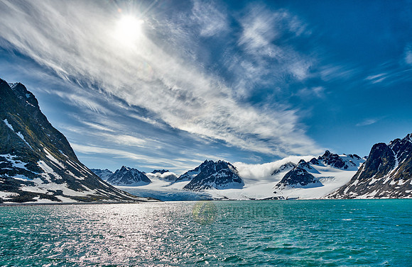 landscape of Magdalenefjorden