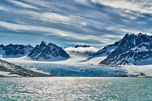 landscape of Magdalenefjorden