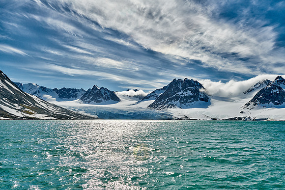 landscape of Magdalenefjorden