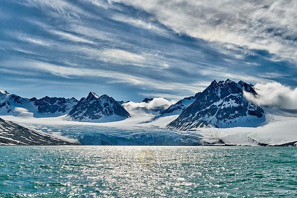 landscape of Magdalenefjorden