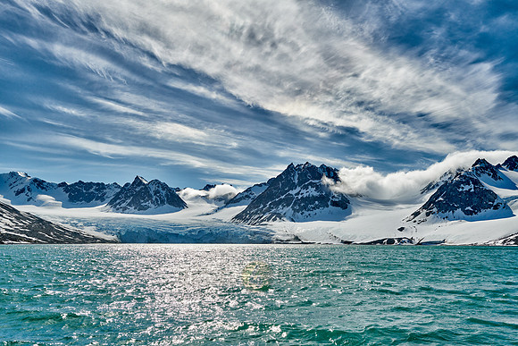 landscape of Magdalenefjorden