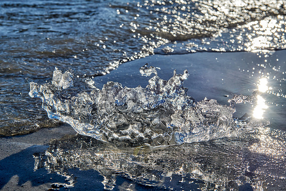 ice floes of glacier Gullybreen