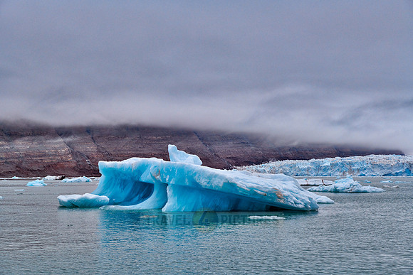 blue ice of Kronebreen or Crown glacier