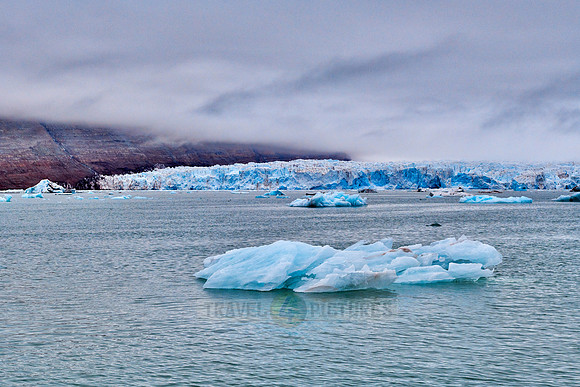 blue ice of Kronebreen or Crown glacier