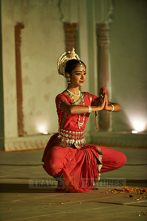 traditional indian dance during Pushkar Mela
