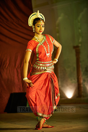 traditional indian dance during Pushkar Mela