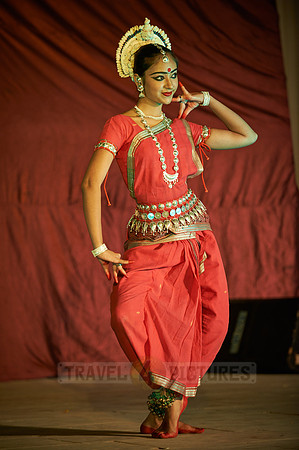 traditional indian dance during Pushkar Mela