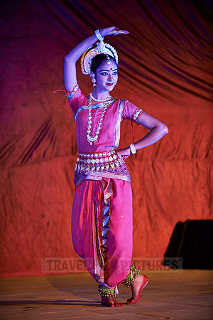 traditional indian dance during Pushkar Mela
