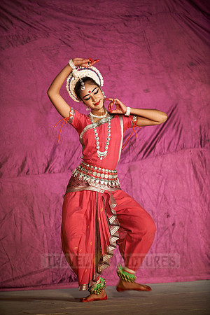 traditional indian dance during Pushkar Mela