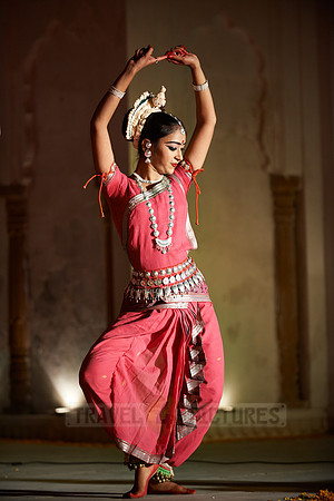 traditional indian dance during Pushkar Mela