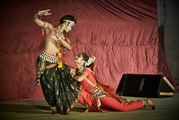 traditional indian dance during Pushkar Mela